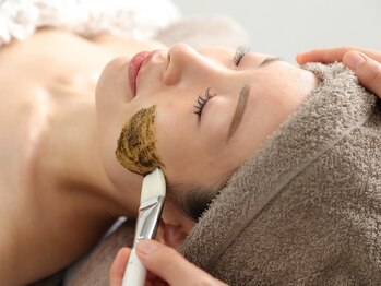 グランドシャルムエス(Grand Charme S)の写真/【肌トラブルもお任せ♪】年齢を重ねるごとに増えていくお悩み…肌質改善でお顔のトーン&印象UPが叶う◎