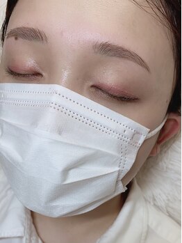 イット(it.)/アイブロウスタイリング