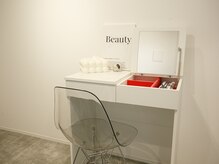ザ ピーチ(THE PEACH)の雰囲気（メイクスペースあります♪日焼け止め、ヘアアイロン等ご用意あり）