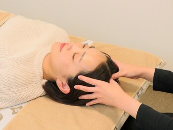 オステオパシー整体院 セルフリライアンス 肩こり/腰痛/骨盤矯正/小顔/耳つぼ/ドライヘッドスパ