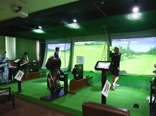 シュミレーターを使用して臨場感あふれる練習！