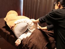 肩甲骨もしっかりほぐします