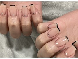 細フレンチネイル