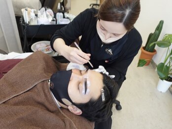 スター 新宿 新宿御苑(★STAR)/施術中メンズアイブロウWAX/新宿
