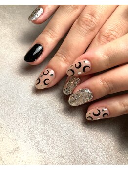 ラキネイル(LAKI Nail)/ムーンネイル