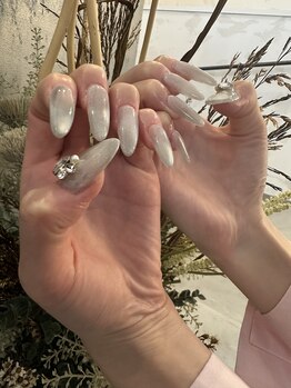 プルメリアドット(Plumeria.)/マグネットネイル