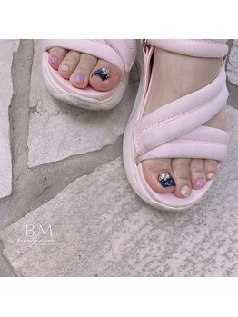 ビューティームーン(beauty moon)/フットにビジュー＊