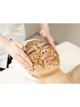 ホウレイ線・たるみ改善！予防ケア