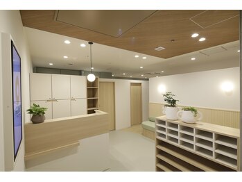 リコア鍼灸接骨院 福岡天神(ReCORE鍼灸接骨院)/受付・待合室☆