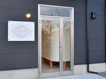 リノ(Lino)/黒い外観の店舗♪