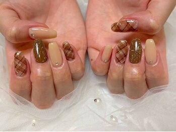 ロッタ(Rotta)の写真/パラジェル登録サロン★キレイなフォルムで満足感◎深爪・短い爪もスラっと美しく♪