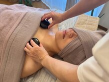 温香(onka)/猫背や巻き肩さんのデコルテケア