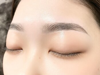 ベティ バイ シェーン(Betty by schon)の写真/【美眉スタイリング♪】顔の印象を決める”アイブロウ”はプロにお任せ！骨格の黄金比率に基づきデザイン◎