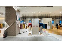 エアクロサロン(airCloset Salon)の雰囲気（広々とした店内｜常時500点以上のアイテムからコーディネート♪）