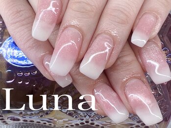 加工なしでこの輝き白ネイル