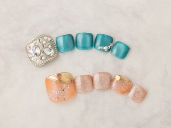 ガーベラ バイ ハノンネイル(Gerbera by hanonnail)の写真/足先からオシャレを♪お仕事柄ハンドネイルが出来ない…という方にも◎旅行や大切なイベント前に☆