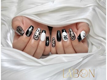 ラボン(LABON)の写真/【圧倒的ゴージャス】イベントで誰よりも目立つ！スカルプ長さ出し×大型パーツで最強の華やかネイルへ★