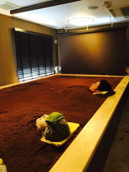 ティーケーエム エンザイム スパ(TKM Enzyme Spa)/入浴風景