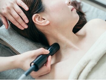 フィール 福岡薬院(feel)の写真/デスクワークなどで首・肩がつらい方必見◆骨格の歪みに働きかけ、蓄積された疲れも"ふわっ"とほぐれる!!