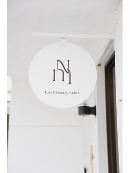 ナナラ(Nanala)/看板