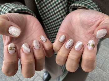 カッツ エステティックサロン 元町(CUT S)/乳白色×ニュアンスネイル