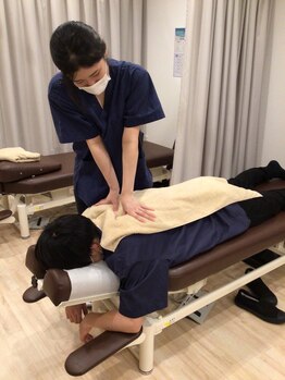 くまのみ整骨院 北浦和駅前院/肩甲骨周りもしっかりと！