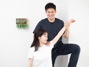 整体院ペインクリニカルラボ 日吉/肩痛・猫背【日吉/整体】