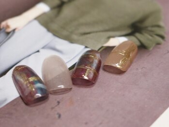 ハリーネイル(Harry Nail)の写真/《オフ無料☆定額ネイル¥5500/¥6050/¥7150》シンプルなお洋服も差し色可愛く♪カラー豊富あなた色の指先に!