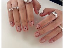 蝶々ネイル バタフライネイル(butterfly nail)の雰囲気（つやつや極塗る美フォルム&健康な一層残しオフ方法）