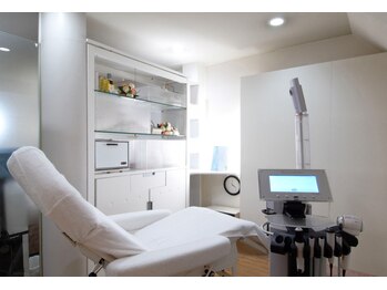 エステティック ビーアップ(B:UP)