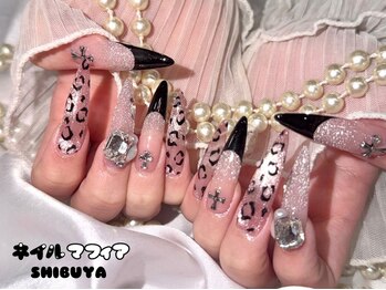 ネイルマフィア 渋谷(NAIL MAFIA)の写真/＜自然かつ美しいフォルム＞深爪・折れてしまった爪・短いお爪も綺麗に長さだし♪モチの良さも◎