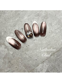 チュル(Chul)/マグネットネイル×フレンチ
