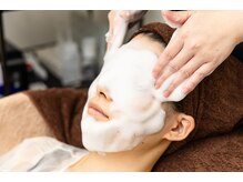 お肌のくすみの元になる汚れを徹底的に洗浄♪艶肌へ導きます♪