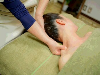 ストロベリーキャンドルの写真/【慢性的なガチガチ首コリ肩こりのお悩みの方に!】その場しのぎでなくコリの要因から根本改善!