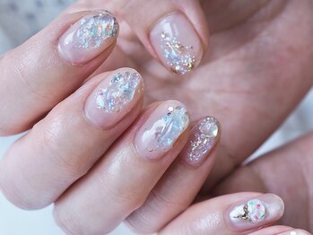 ミリカネイル(mirica nail)の写真/品よくさりげない可愛さを。肌を綺麗に見せるマグネット、スキンカラー多数◎大人可愛いデザインが豊富♪