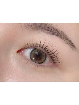 ナチュラル上品な目元にしたい