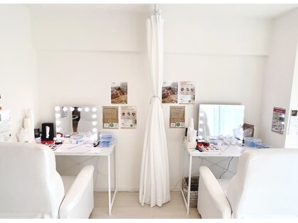 エクシアホワイトニング 代々木店の写真