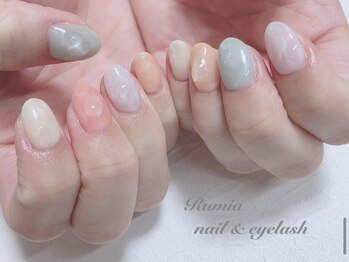 ルミア(Rumia)/カラフル大理石ネイル