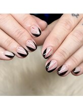 マイオティック ネイル(miotic nail)/Vフレンチデザイン