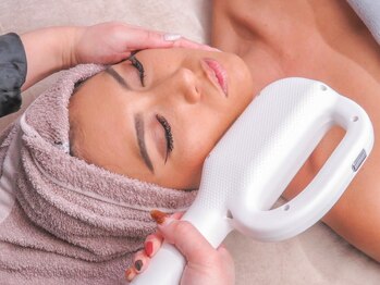 アイスブルー(Ice blue)/ジェルを使わない最新脱毛★