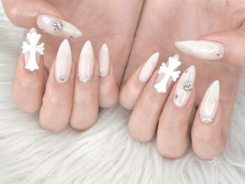 ビューティーライン 横浜店(BEAUTY LINE)の写真/【豊富なパーツとカラーで選ぶ楽しさ無限大☆】ケア重視の美爪サロンで魅せる大人女子ネイルへ♪