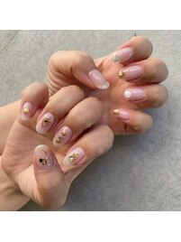 パーツたっぷりネイル！