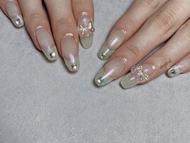 大きめパーツ×ミラーネイル