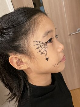 パインツリー(pine tree)/娘にハロウィンのお遊び笑