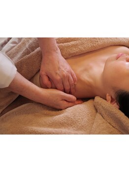 首・肩のつらさを改善したい