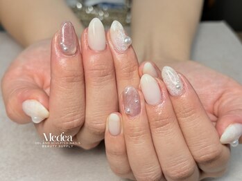 ミーディア(Medea)/