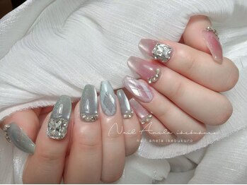 アネラ 池袋(Anela)の写真/毎月変わる定額デザイン￥5980～高い再現力と美フォルムが人気♪大人女性に似合う洗練アートをご提案