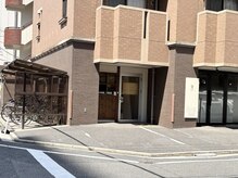 リュース(LYS)の雰囲気（<駐車場>お店の目の前“軽2台”とありますが縦＊横＊斜め自由に）
