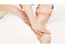 ポーラエステサロン ラ メール営業所/デコルテケア