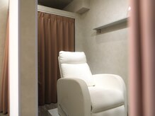 アイアヴァンス 神戸三宮店(Eye AVANCE.)の雰囲気（完全個室で周りを気にせず施術が受けられます◎）